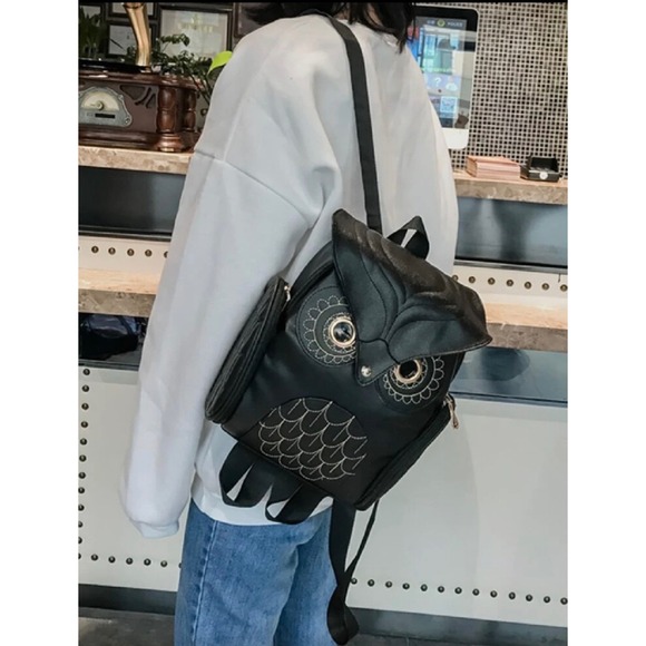 Black Owl Shaped Vegan Leather Backpack Gold‎ Embroidery Novelty Gothic Bag main image 6